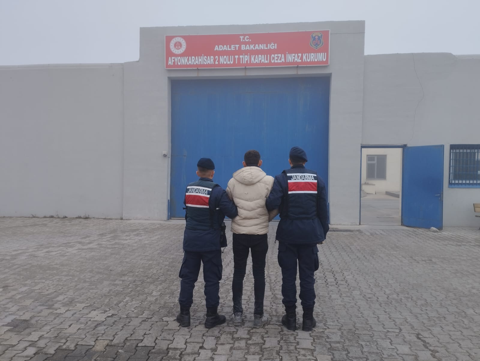 Uyuşturucu tacirleri Salarda yakalandı