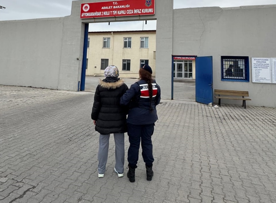 Çayırbağda erkek arkadaşının evinde yakalandı
