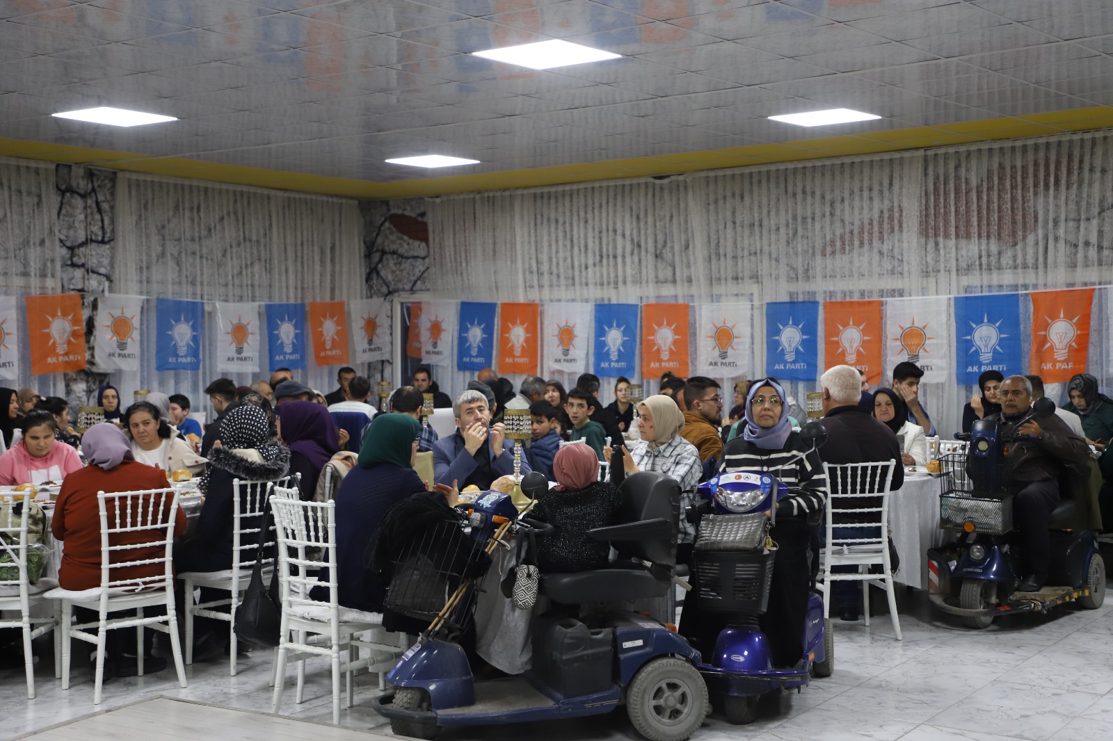 Engelliler platformu iftarda bir araya geldi
