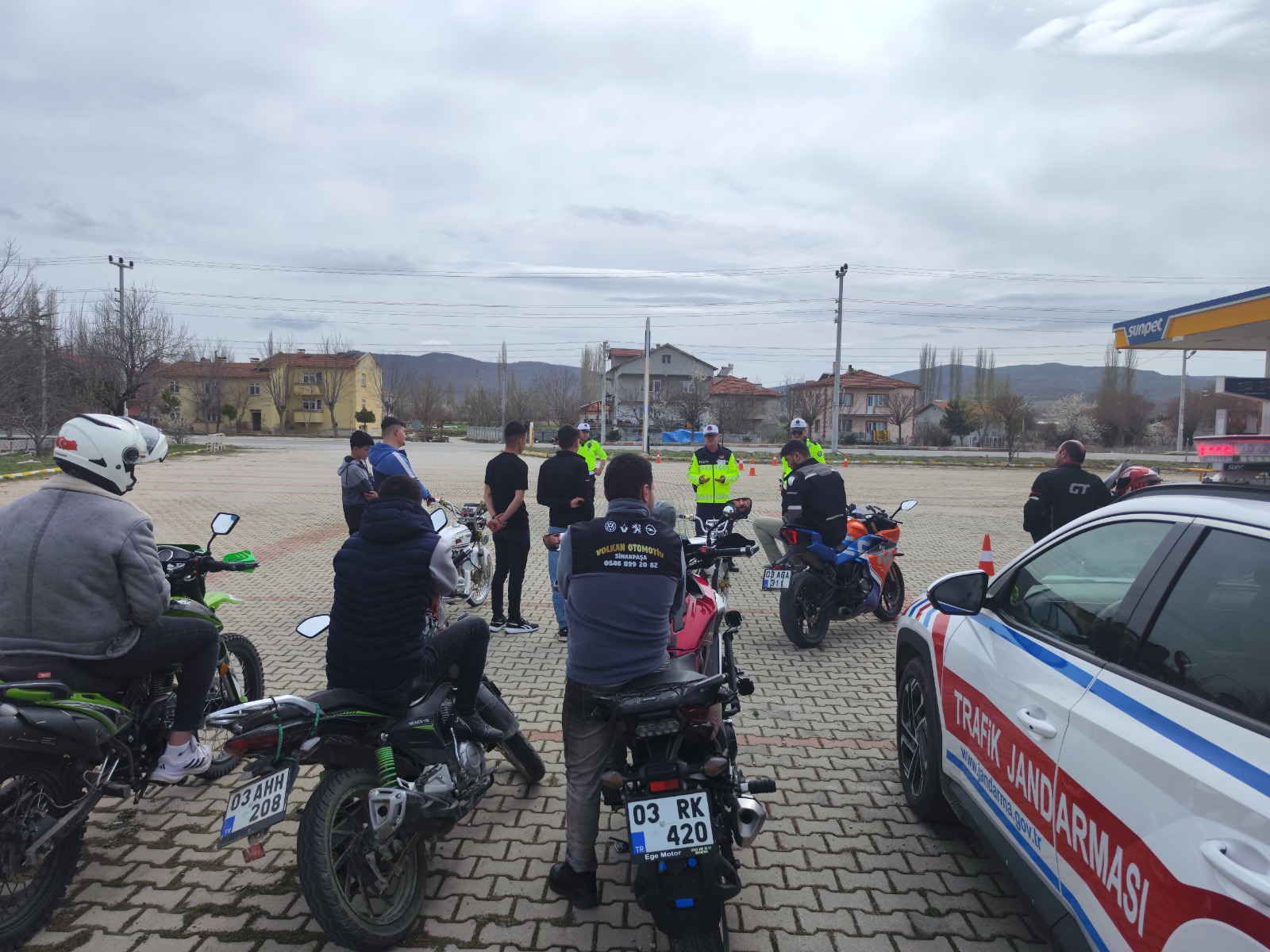 Sinanpaşalı motosiklet sürücülerime eğitim verildi