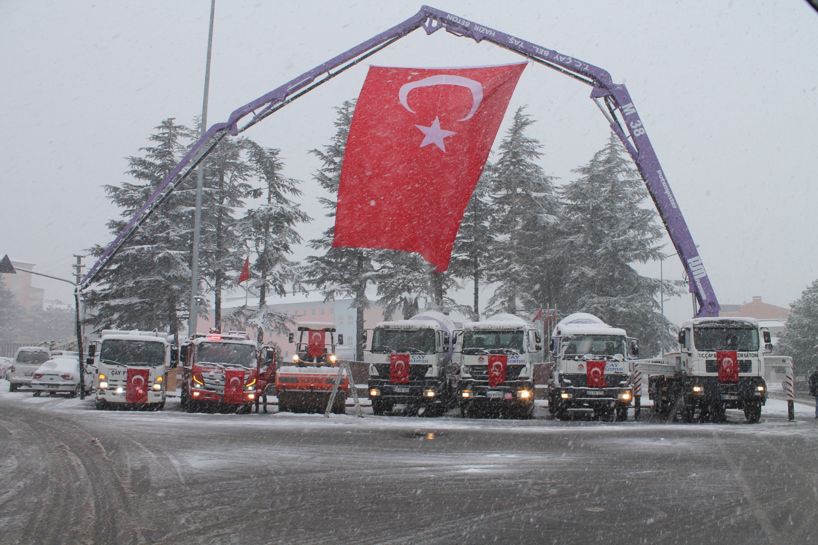 Çay belediyesi yeni araçlar aldı