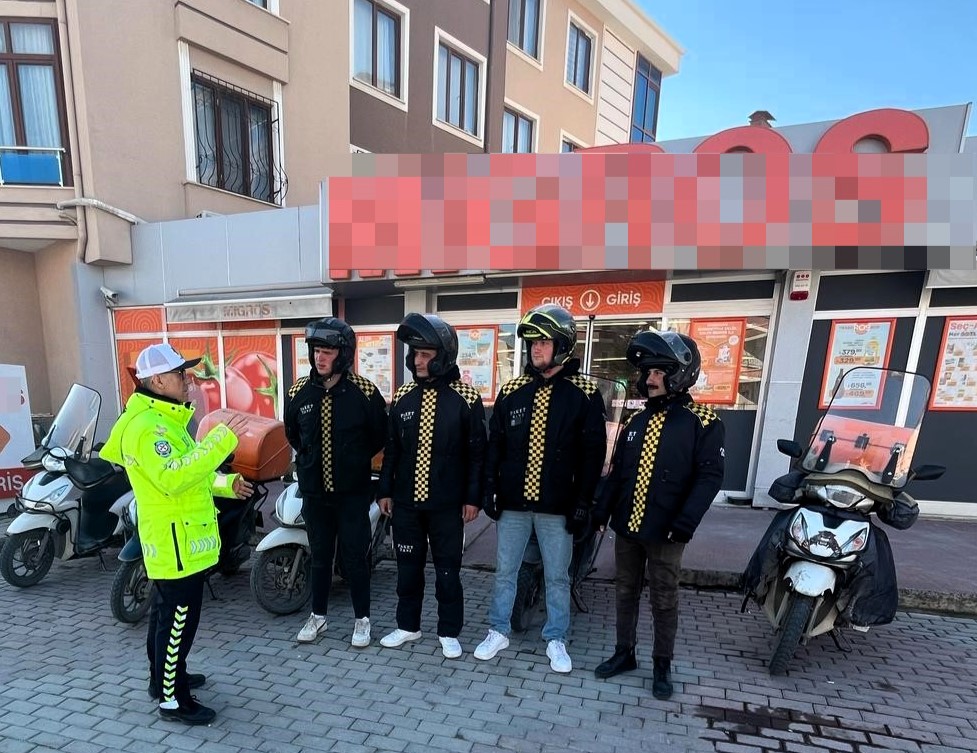 Bir kural 1 ömür mottosuyla motosiklet sürücülerine eğitim verildi