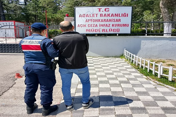 Salarda uyuşturucu satıcısı yakalandı
