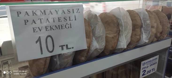 Başkan Üstün 1.8 kilogram ev ekmeği 10 lira