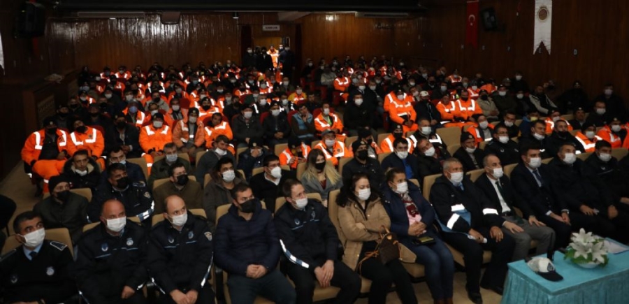 Belediye personeline hizmet içi eğitim semineri