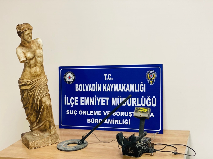 Bolvadin'de tarihi eser operasyonu