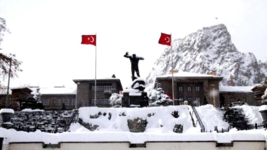 Şehir kısa sürede beyaza büründü