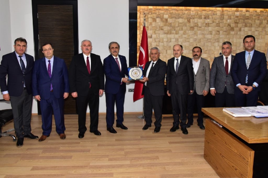 Yargıtay Başkanı Akarca Başkan Zeybek'i ziyaret etti