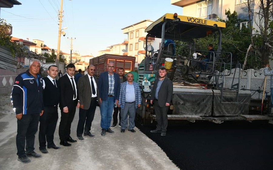 Sıcak Asfalt Çalışmaları Gece Gündüz Devam Ediyor