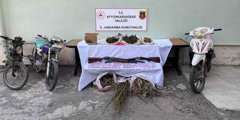 Jandarma Sinanpaşa Kırkada operasyon yaptı
