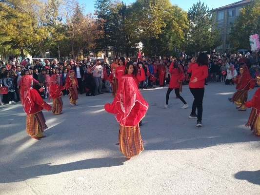 Yüksel Varlı ortaokulunda Cumhuriyet coşkusu