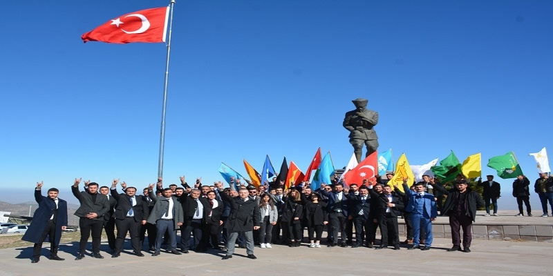 Ülkü Ocakları Kocatepeye çıktı