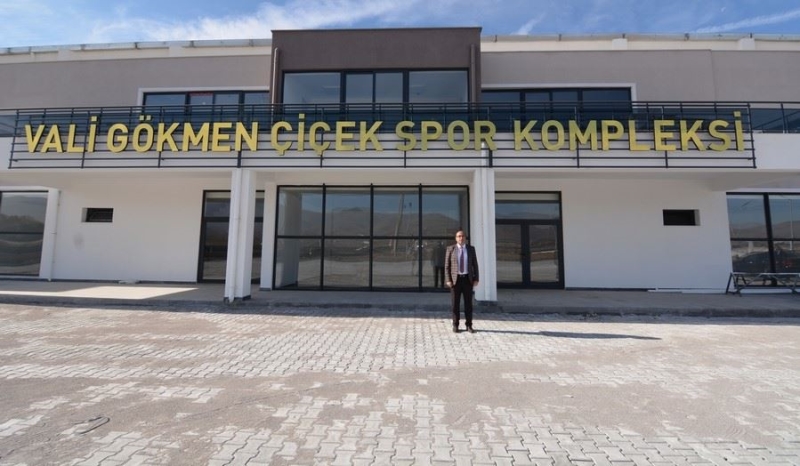 Sandıklıdaki spor kompleksine Valinin adı verildi