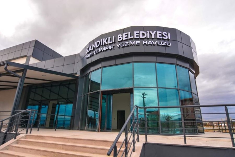 SANDIKLI'YA YARI OLİMPİK YÜZME HAVUZU