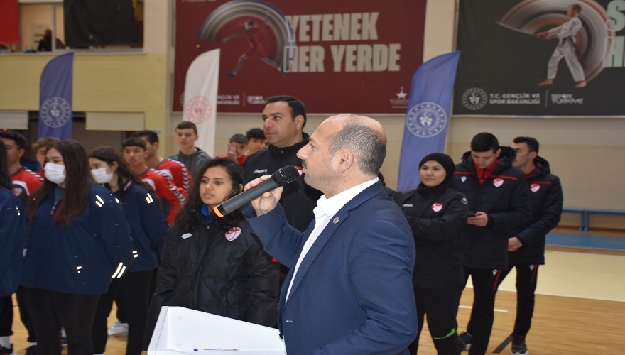 Futsal Okul Sporları Genç Erkekler Ve Kızlar Grup Müsabakaları Başladı