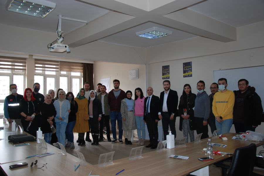 112 acil sağlık hizmetleri personeline eğitimler veriliyor.