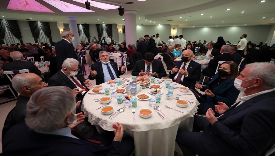 Binin üzeride Afyonlu iftarda buluştu