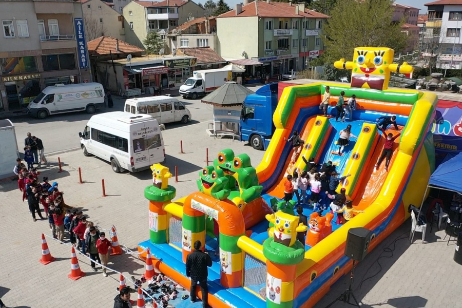 Başkan Sarı, “Çocuk festivalimiz yoğun bir katılımla gerçekleşti