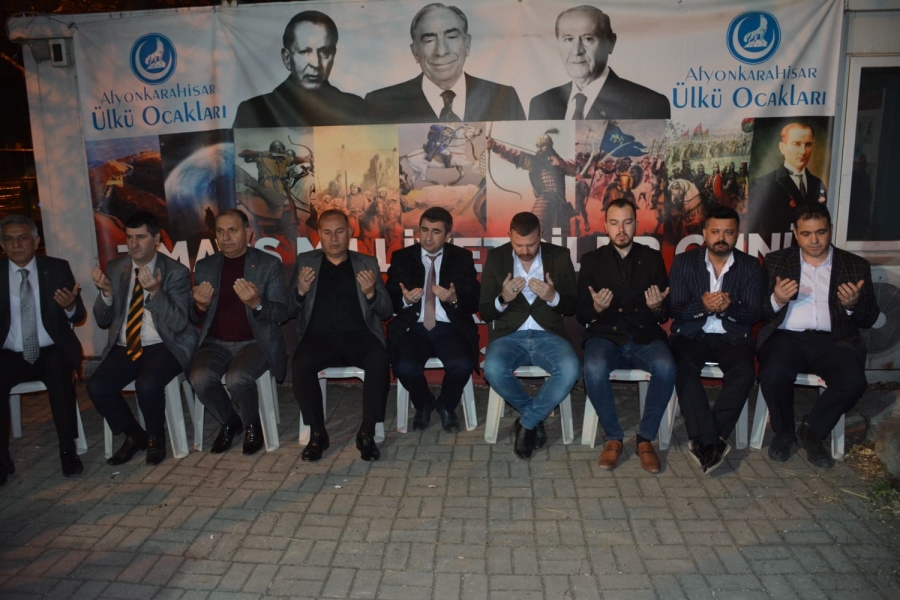 Ülkü Ocakları Başbuğ Türkeş’i unutmadı
