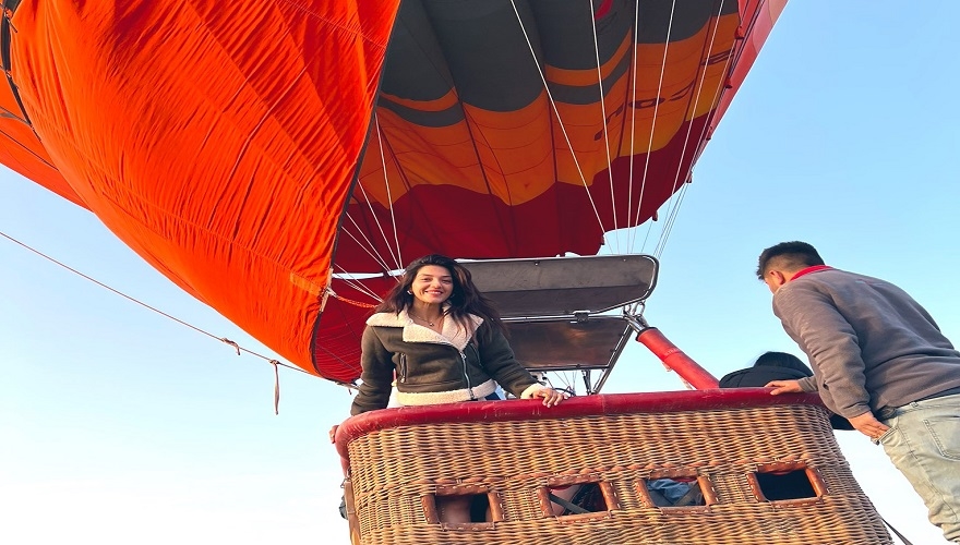 Mehreen Pirzada Frig vadisinde 