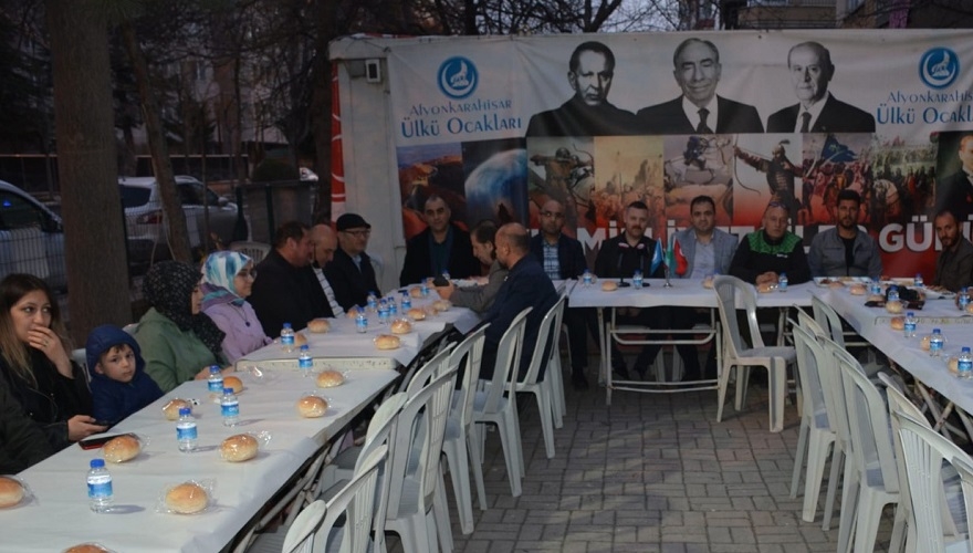 Ülkü Ocakları İftar’da basın mensuplarıyla bir araya geldi