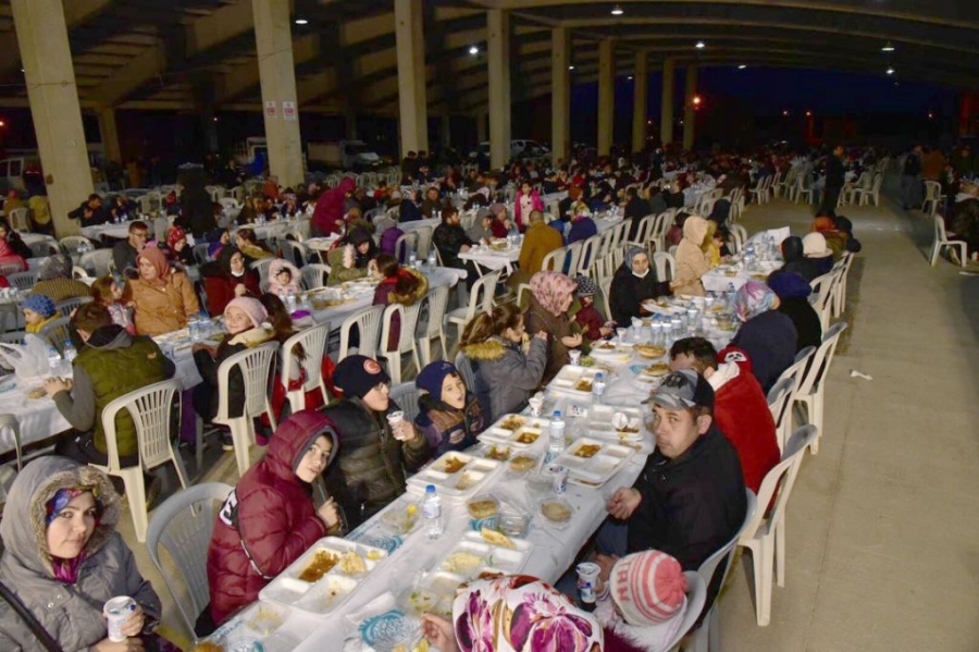 Belediyenin gönül sofrasına vatandaşlardan yoğun ilgi