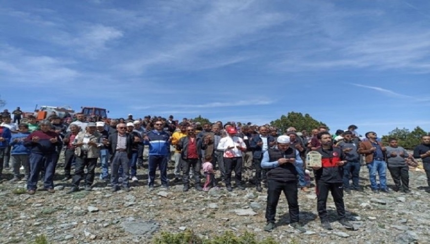 Güney sarayda yağmur duasına çıkıldı