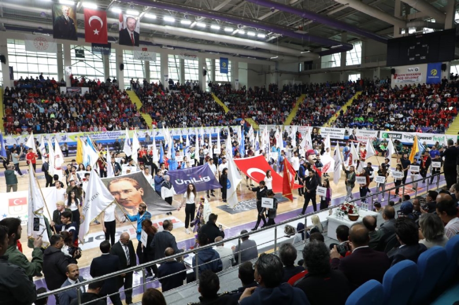 132 üniversiteden 10 branşta 5 bin sporcu katıldı