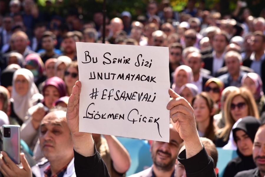 Vali Gökmen Çiçek'i binlerce kişi uğurladı