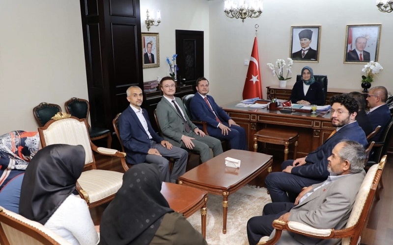Saadet Partisinden Vali Yiğitbaşına ziyaret