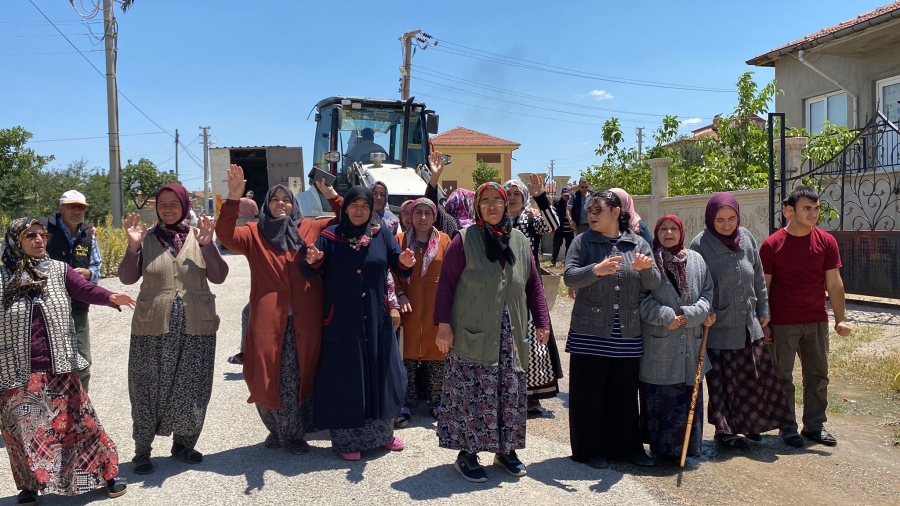 Mahalle sakinleri sonunda sahaya indi