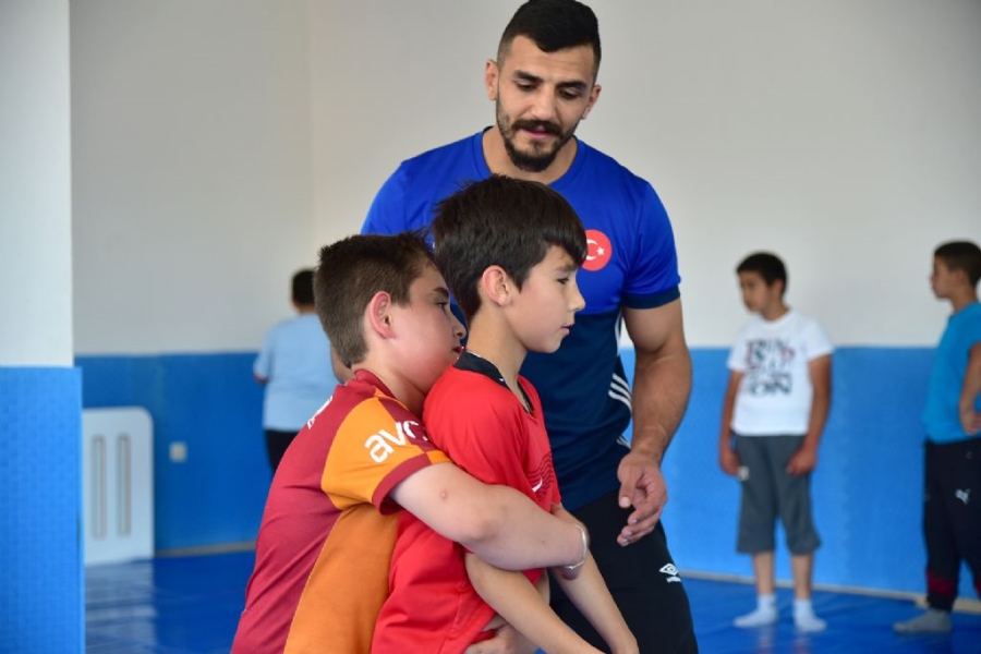Afyon Belediyesi yeni bir spor tesisi daha kazandırdı