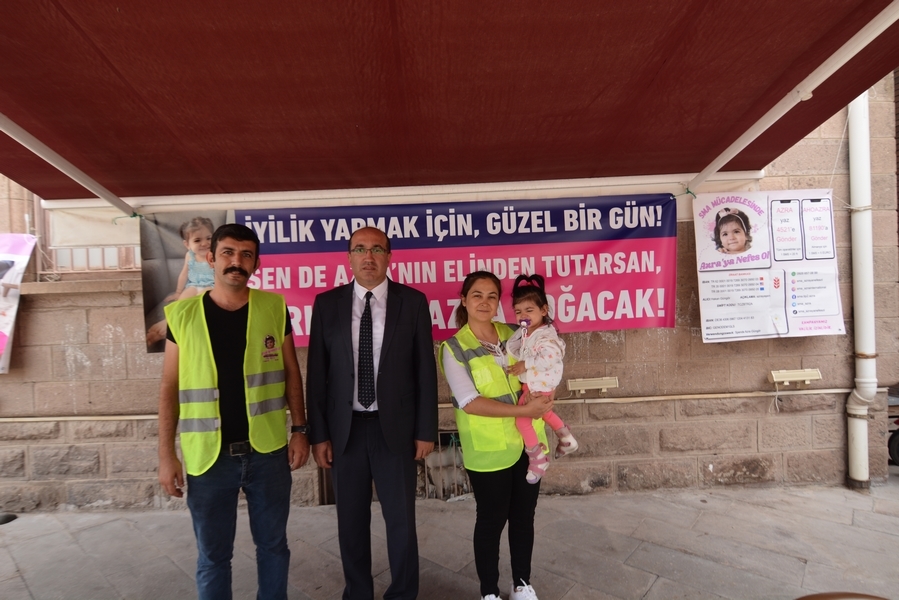 Minik  Azra’ya dr. Mustafa Çöl’den destek