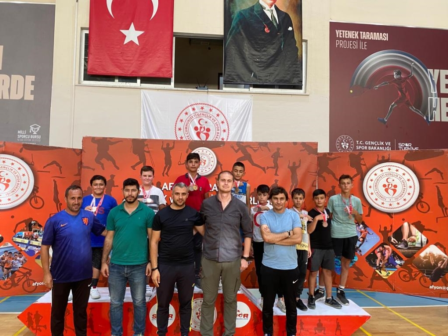 Zafer Haftası Badminton Turnuvası tamamlandı