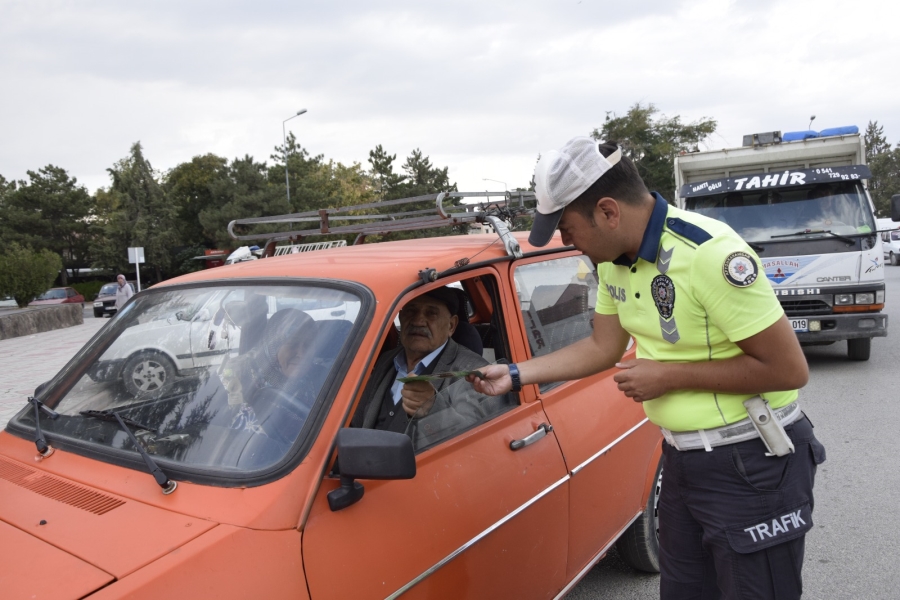  Okul Önlerinde Kapsamlı Denetimler Yapılıyor