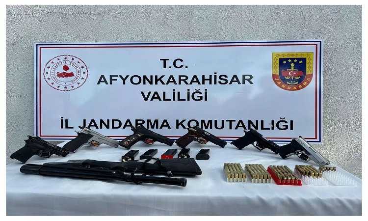 Jandarma düğün kasetini izledi tek tek yakaladı