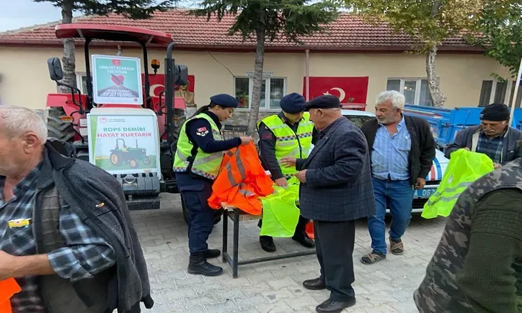 Jandarma çiftçilere eğitim verdi