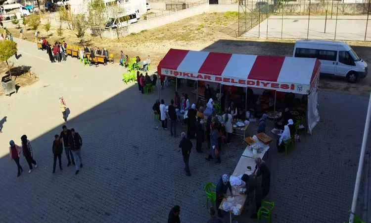 Işıklarda düzenlenen Filistin'e Yardım Kermesine Büyük İlgi