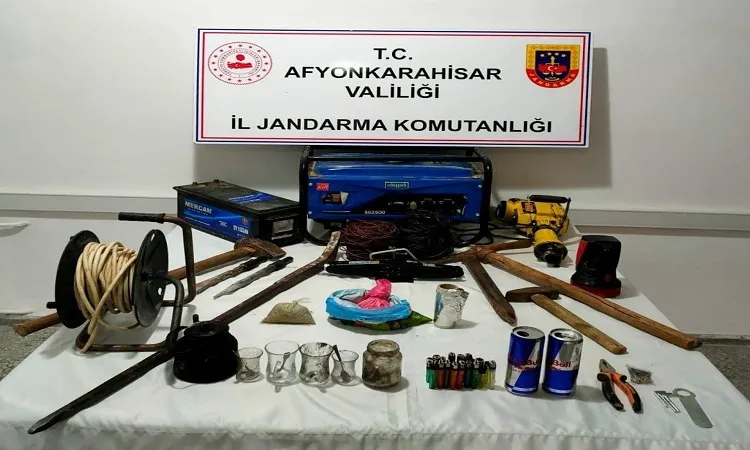 Jandarma kaçak kazıya izin vermedi