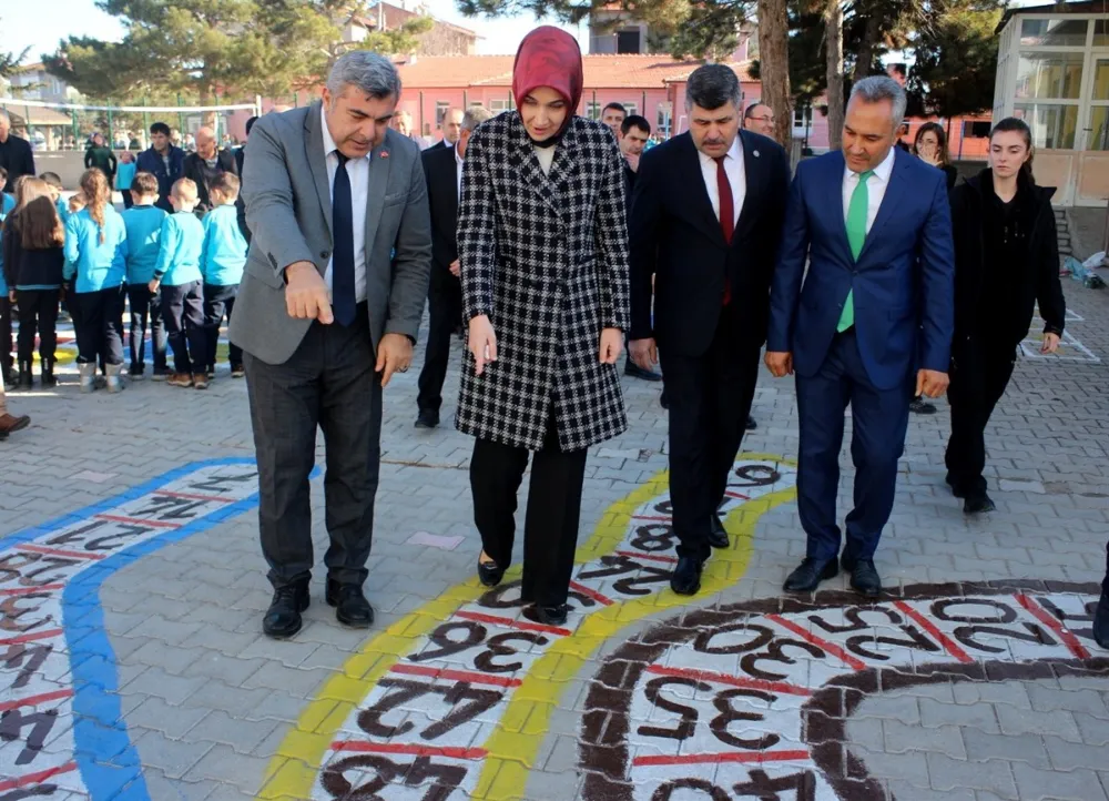  Çocuk Oyun Alanları Projesi ile Okul Bahçeleri Renklendi