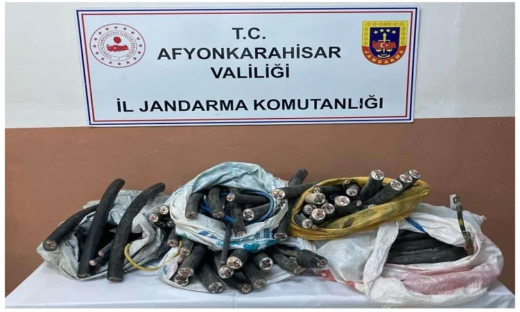 Jandarma 250 kilo bakır kablo ele geçirdi