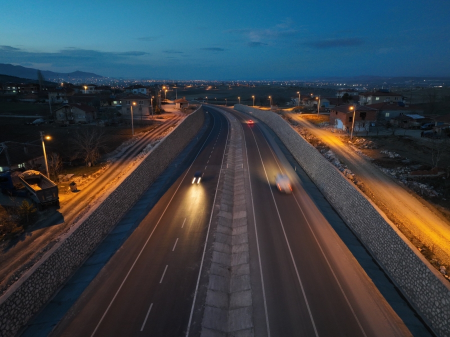 Eroğlu Şuhut Bölünmüş Yolu, Afyon Gaymağı Gibi