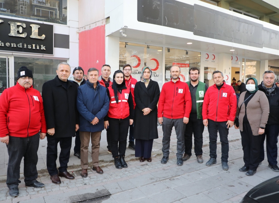 Kızılay yardımlarına devam ediyor