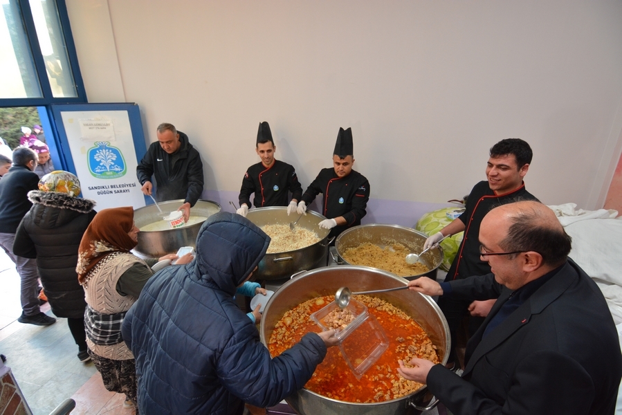 Ramazan ayının ilk iftar yemeği başkan dr. Mustafa Çöl’den