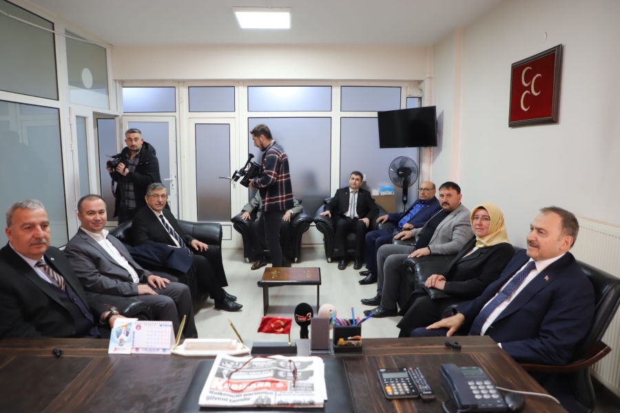 Ak Parti heyeti MHP' yi ziyaret etti