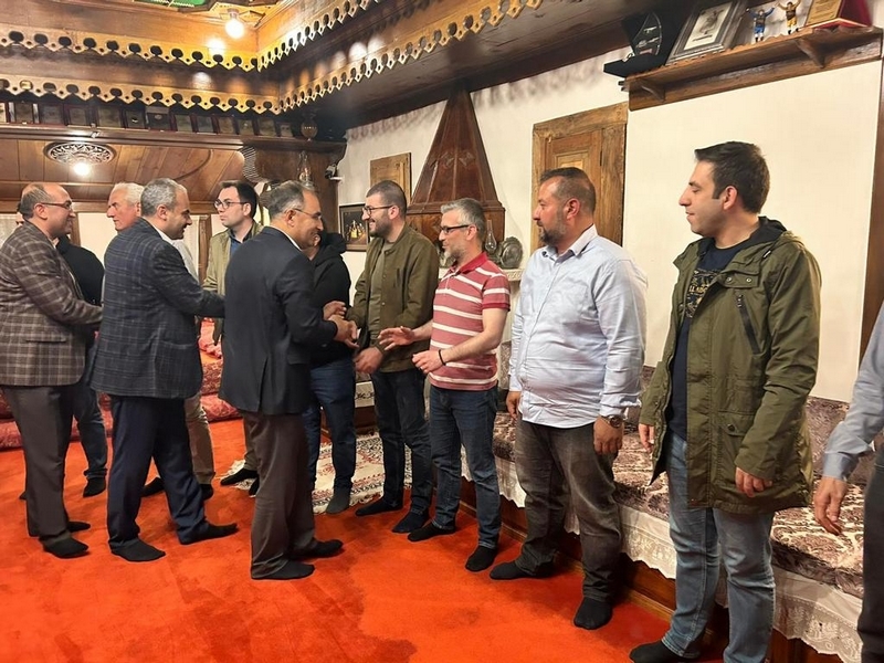 Başkan Çöl'den derneğe ziyaret