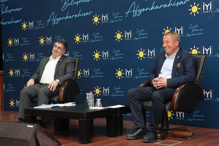Ünlü hukukçu Prof. Dr. Ersan Şen, Afyonkarahisar’da