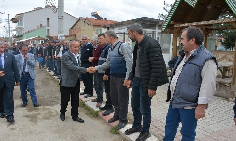 Sinanpaşa Ovasında Taytak Rüzgarı Esti