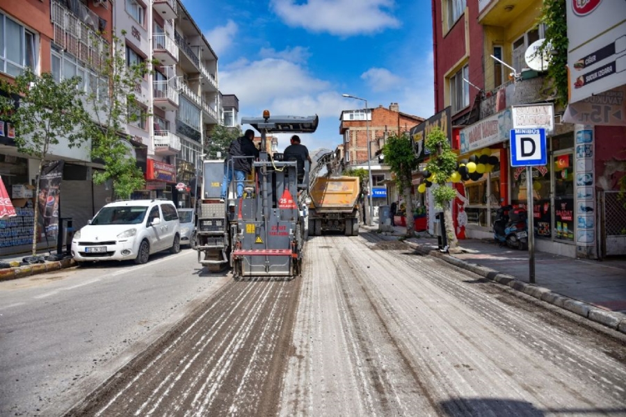 Cadde tamamen yeniden asfaltlanacak