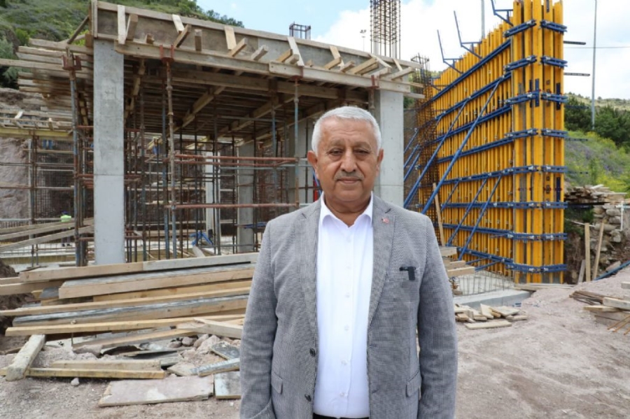 Başkan Zeybek çalışmaları yerinde inceledi